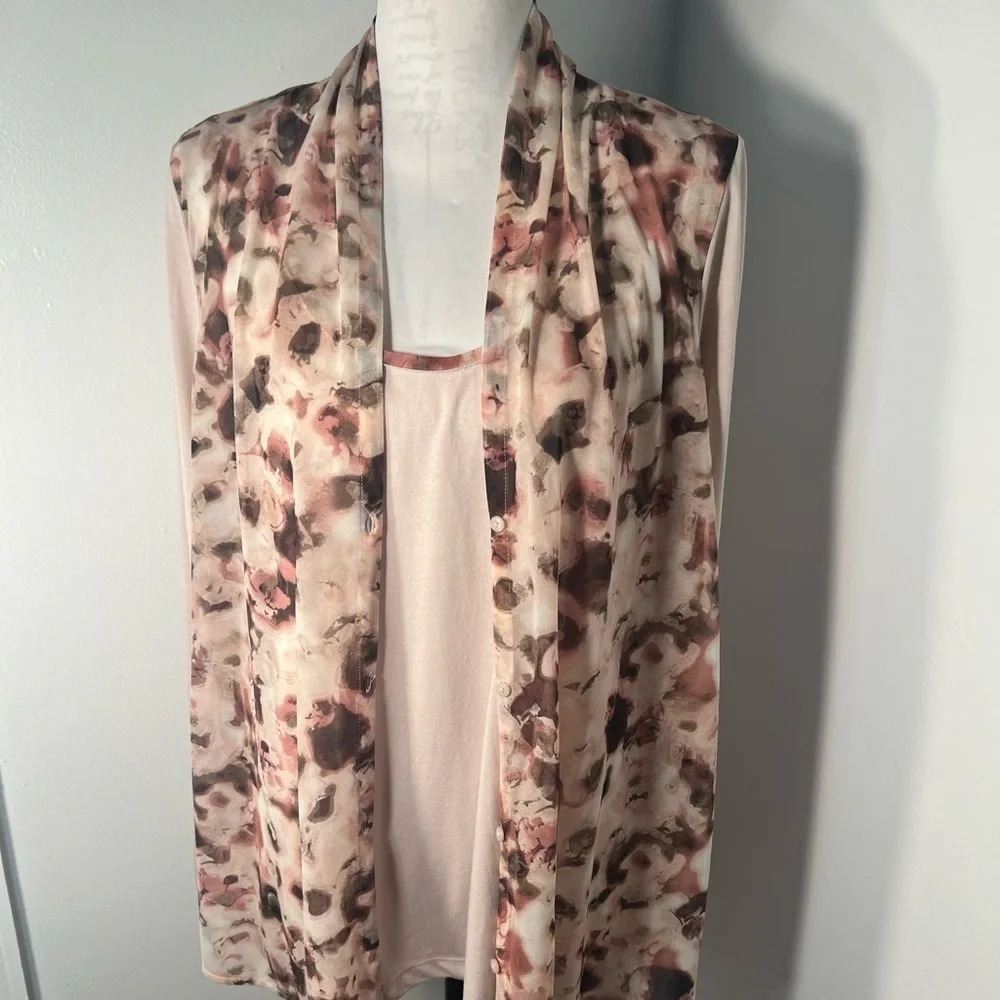 Simply Vera, Vera Wang, L mauve floral sheer blouse w/ attached solid knit Cami